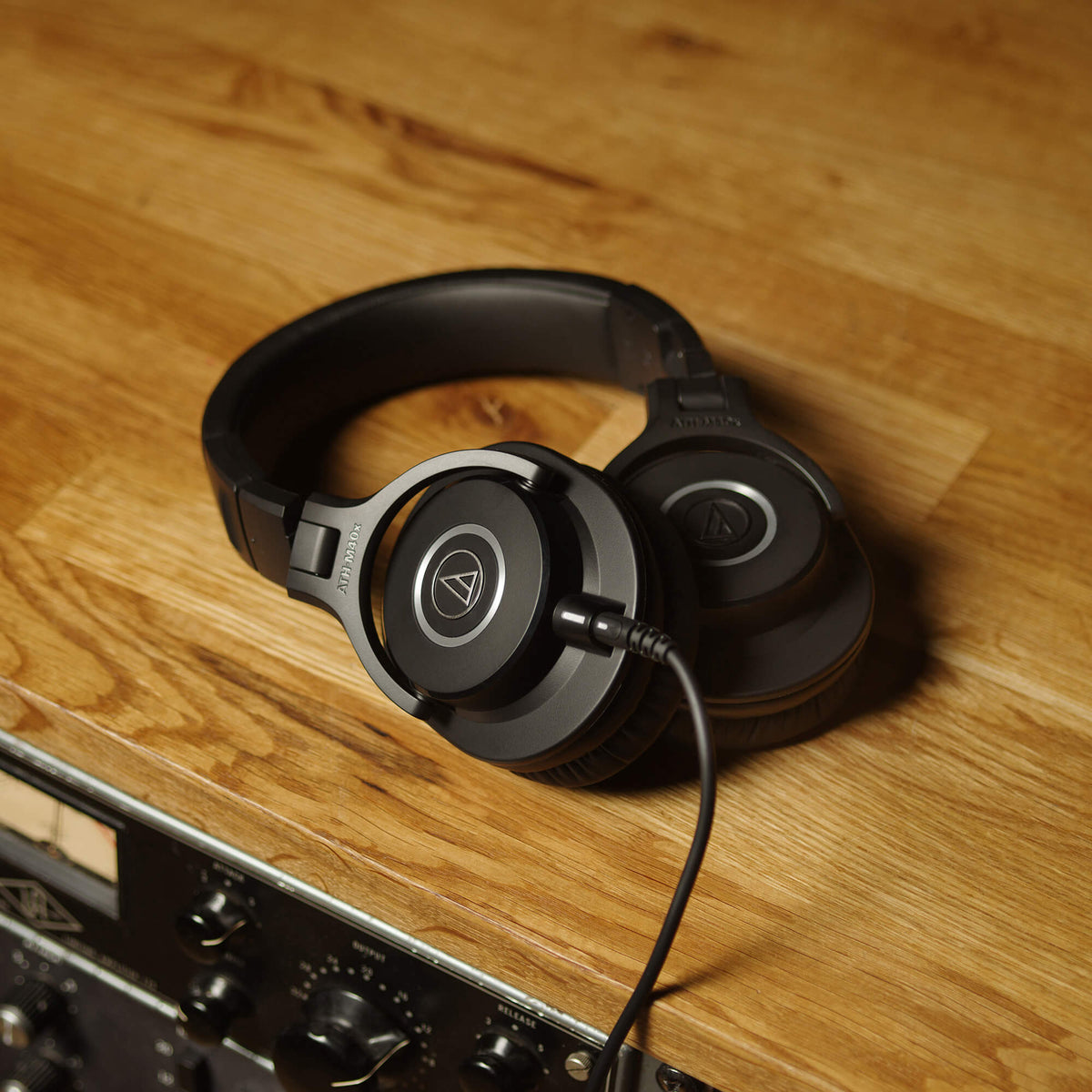 Audio-Technica ATH-M40x-CR Professional Studio Monitor Headphones